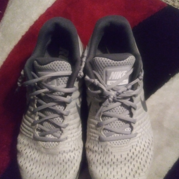 NIKE AIR MAX SZ11 - Picture 3 of 4